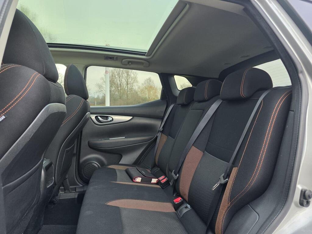 
								Nissan Qashqai full									