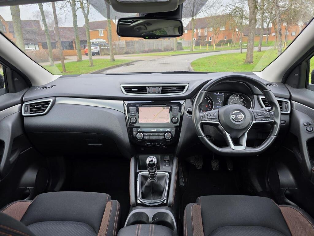 
								Nissan Qashqai full									